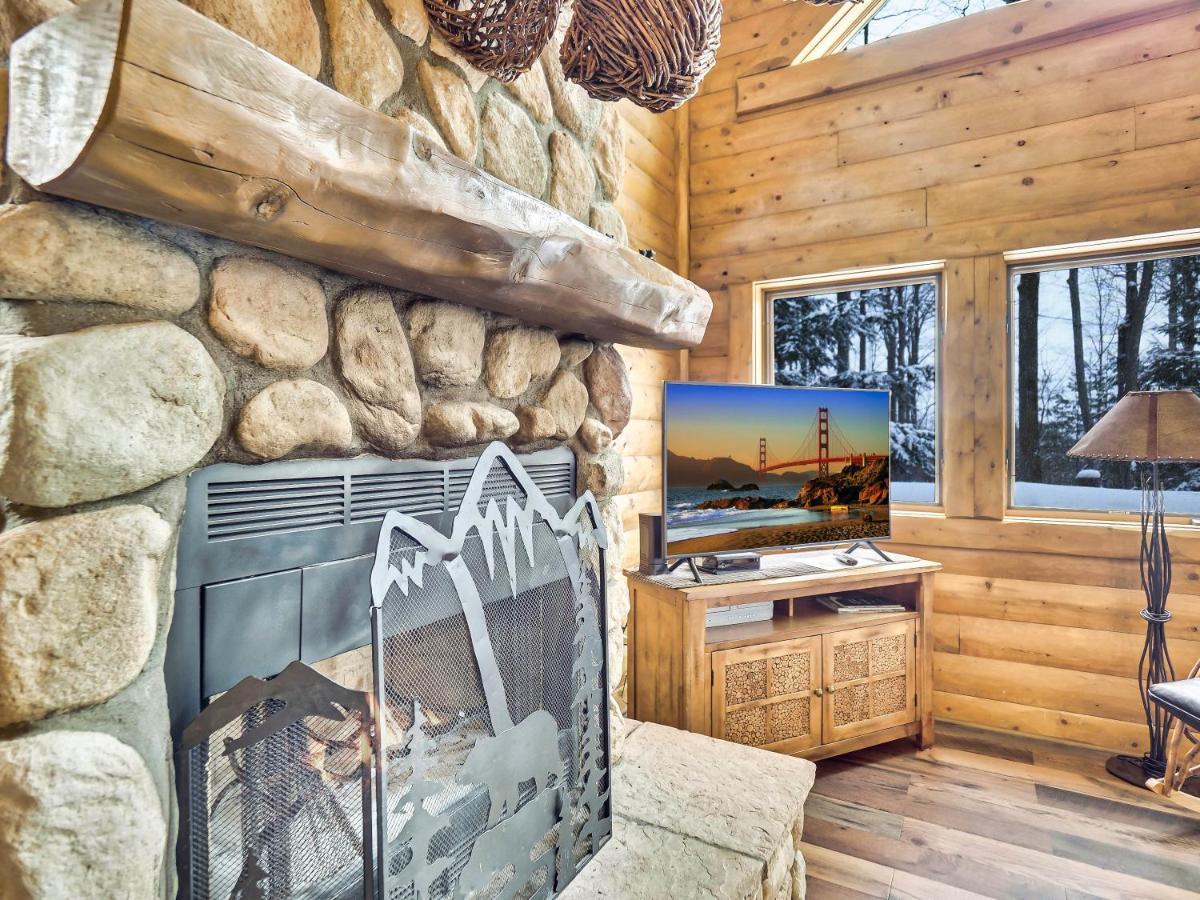 801 Mountain Cabin Boyne Falls Exterior photo