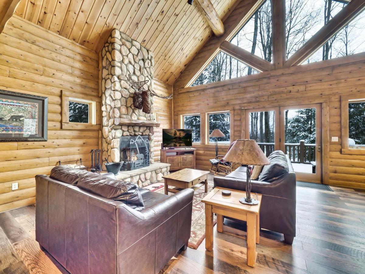 801 Mountain Cabin Boyne Falls Exterior photo