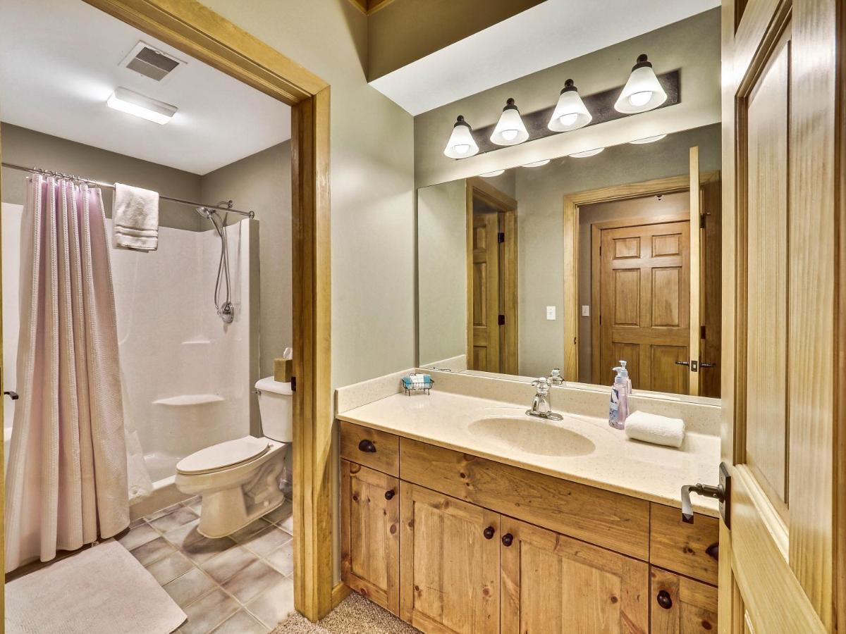 801 Mountain Cabin Boyne Falls Exterior photo